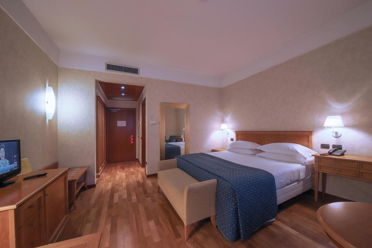 Monica Hotel Fiera - Housity