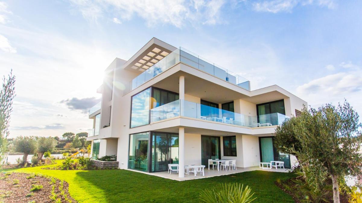 O edifício onde o resort está situado