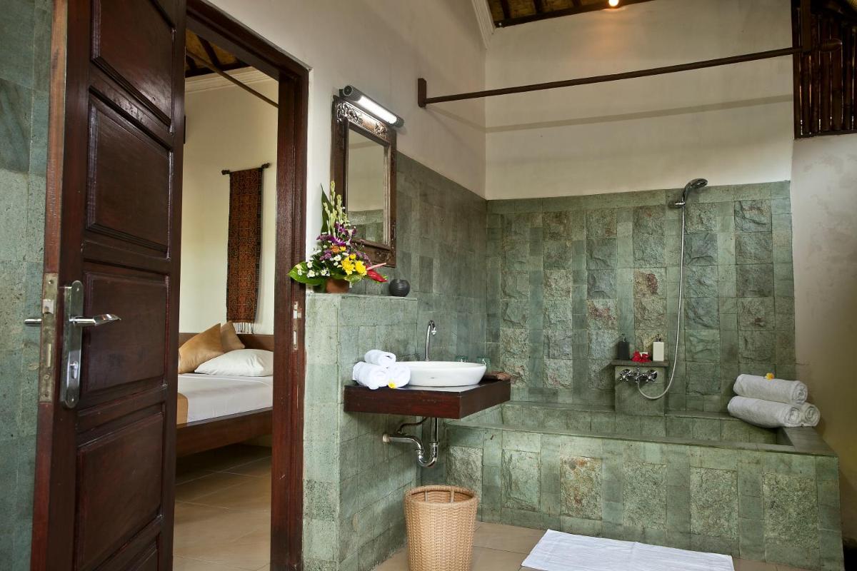 Uma Agung Villa - Housity