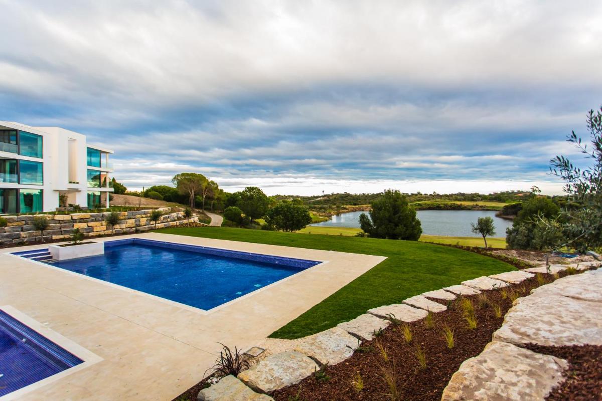 A piscina em ou perto de Monte Rei Golf & Country Club