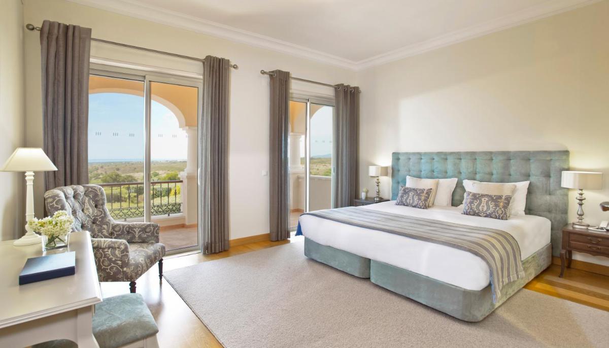 Uma cama ou camas num quarto em Monte Rei Golf & Country Club
