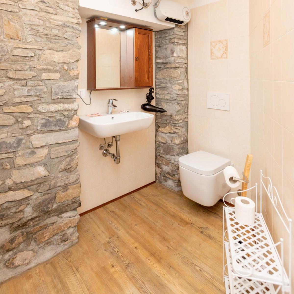 Vecchia Perledo 1907 - Housity