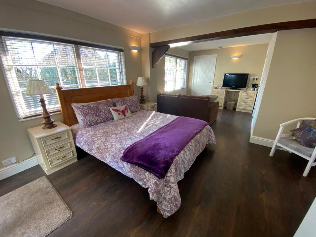 The Rose Cottage Inn - Housity