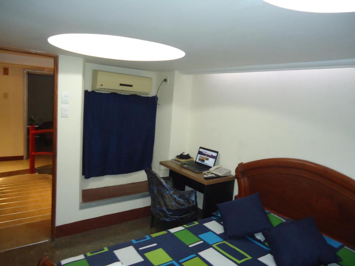 SUITES Minimalistas - Housity