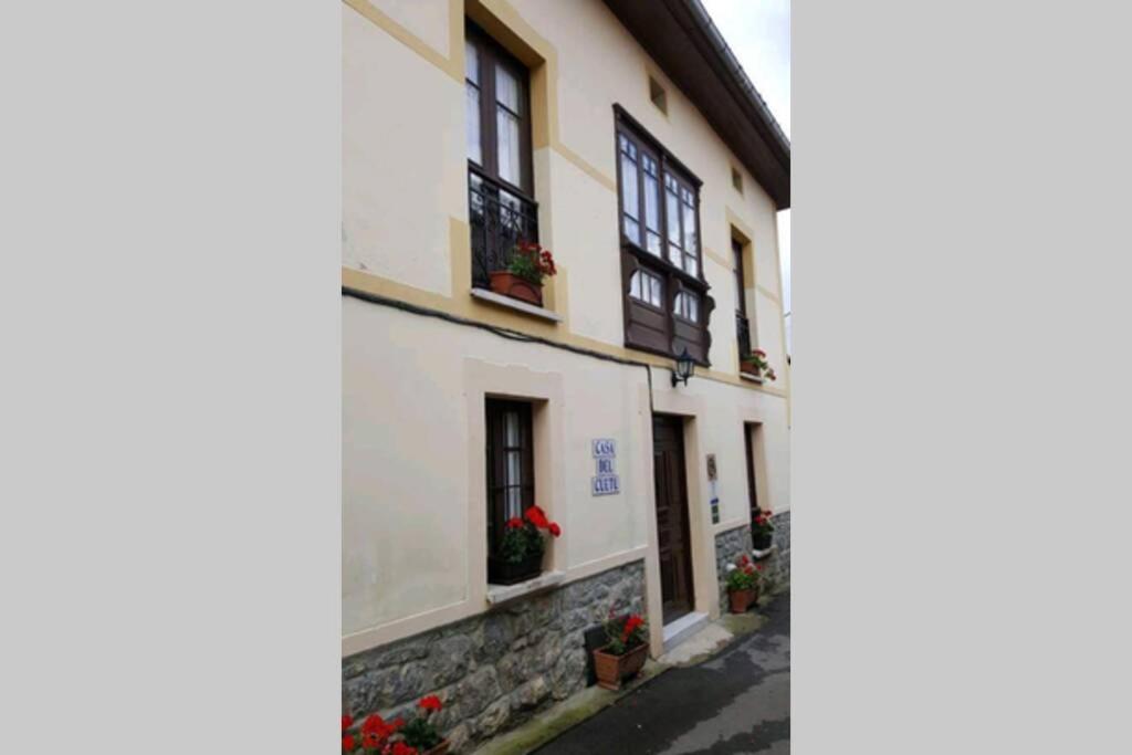Casa del Cuetu. Traditional village house in Asturias - Housity