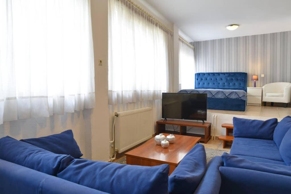 A Modern Bright Studio In The Center Of Kastoria - Housity