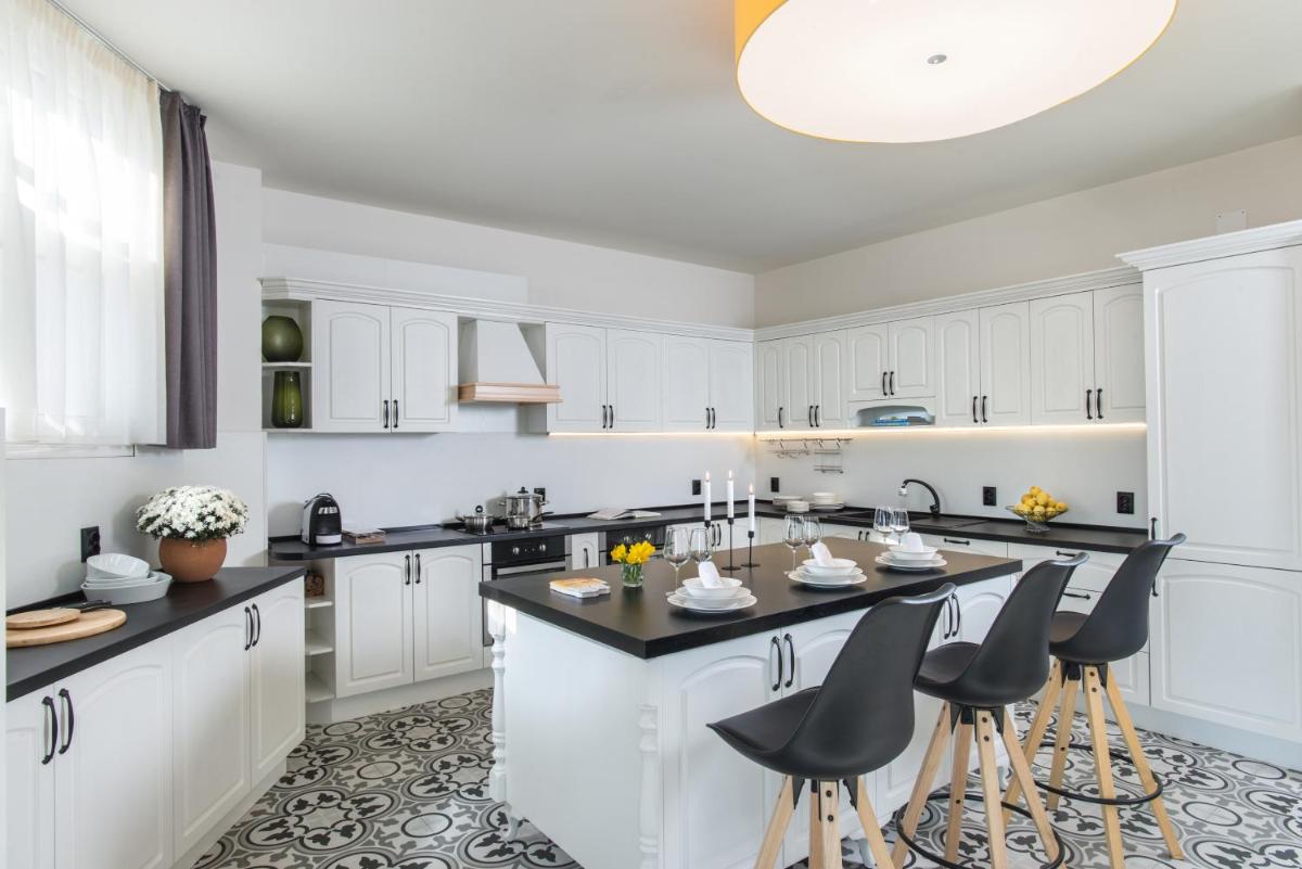 Vila frank 47 villa frank - Housity
