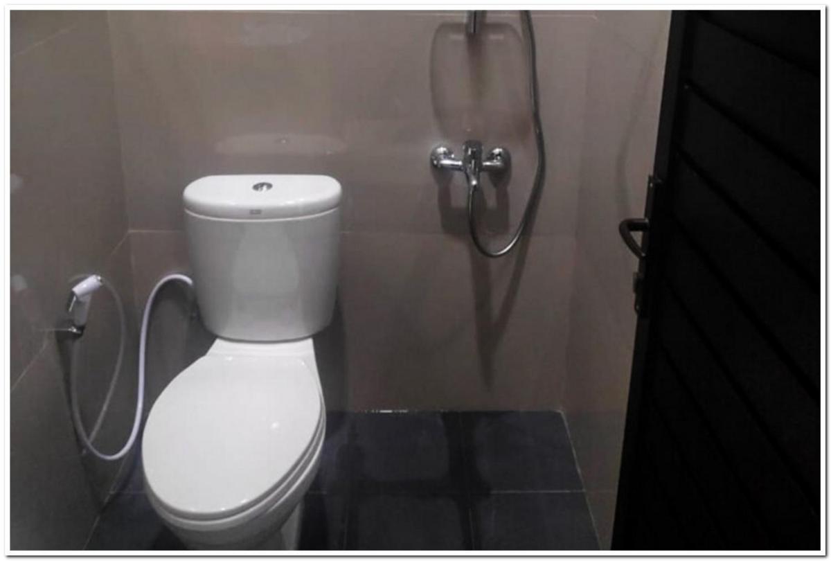 RedDoorz near Moro Mall Purwokerto 2 - Housity