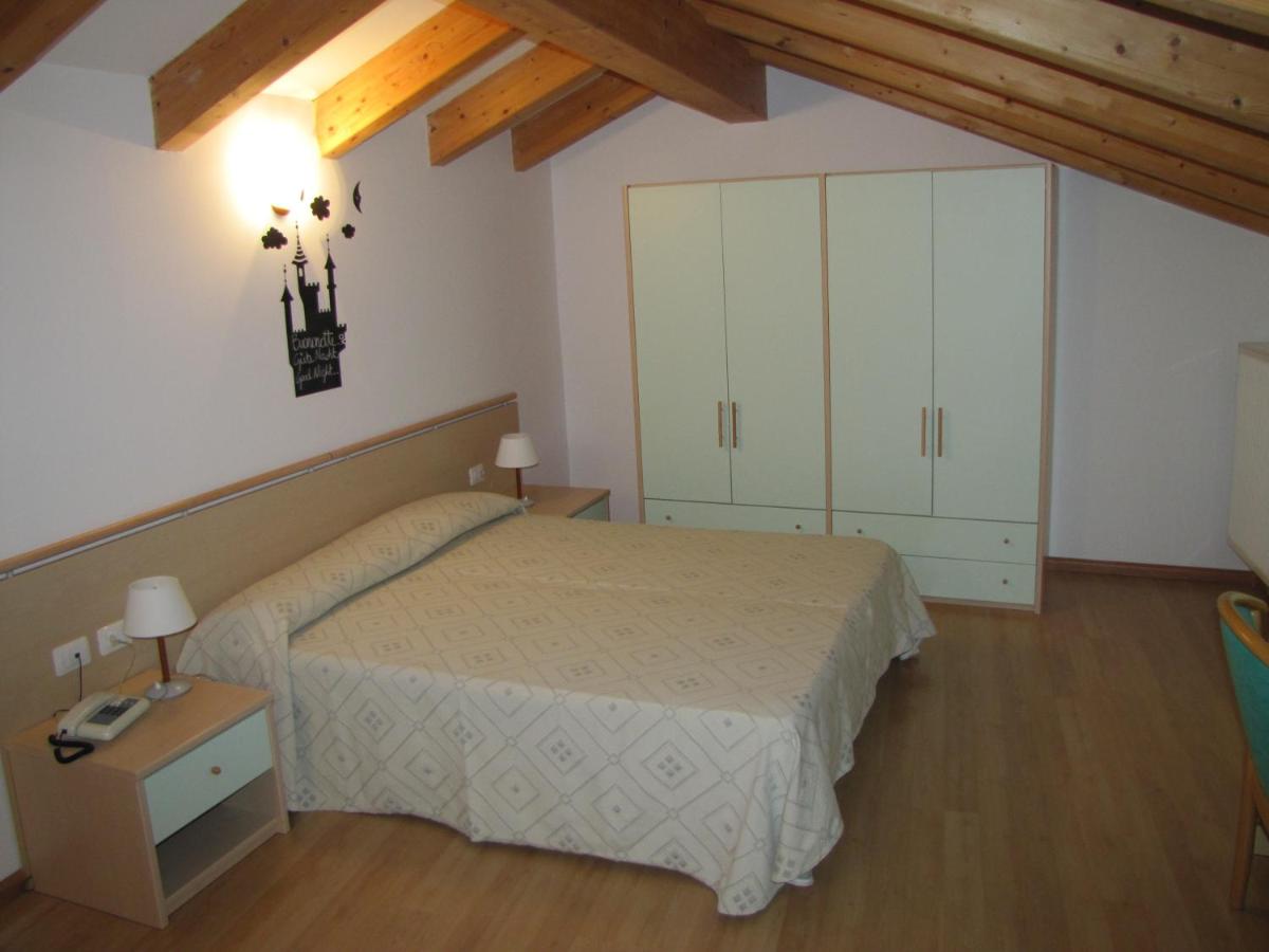 Hotel Scaranò - Housity