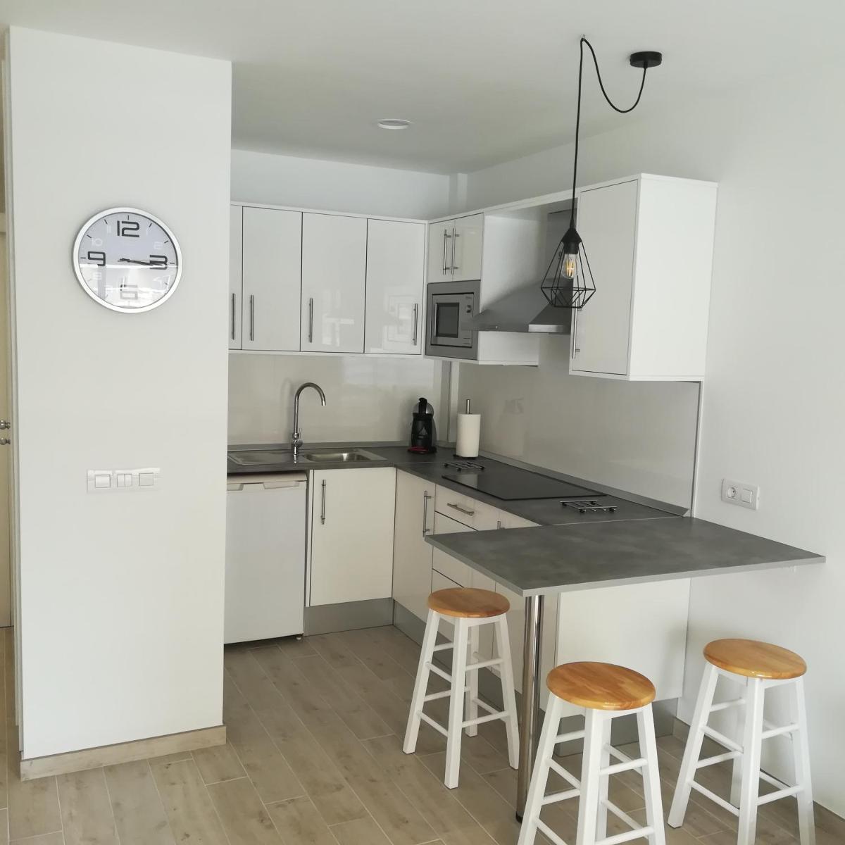 Acogedor estudio con piscina y cerca de la playa - Housity