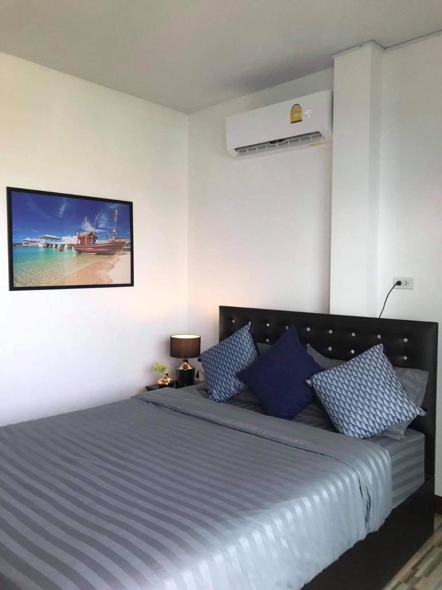 Neutron Bungalow - Housity