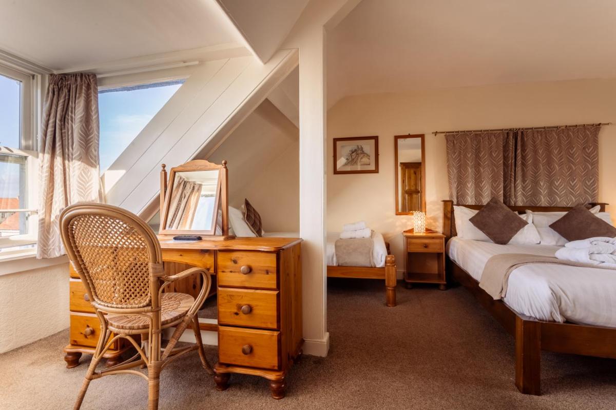 Manor House Hotel Holy Island - Housity