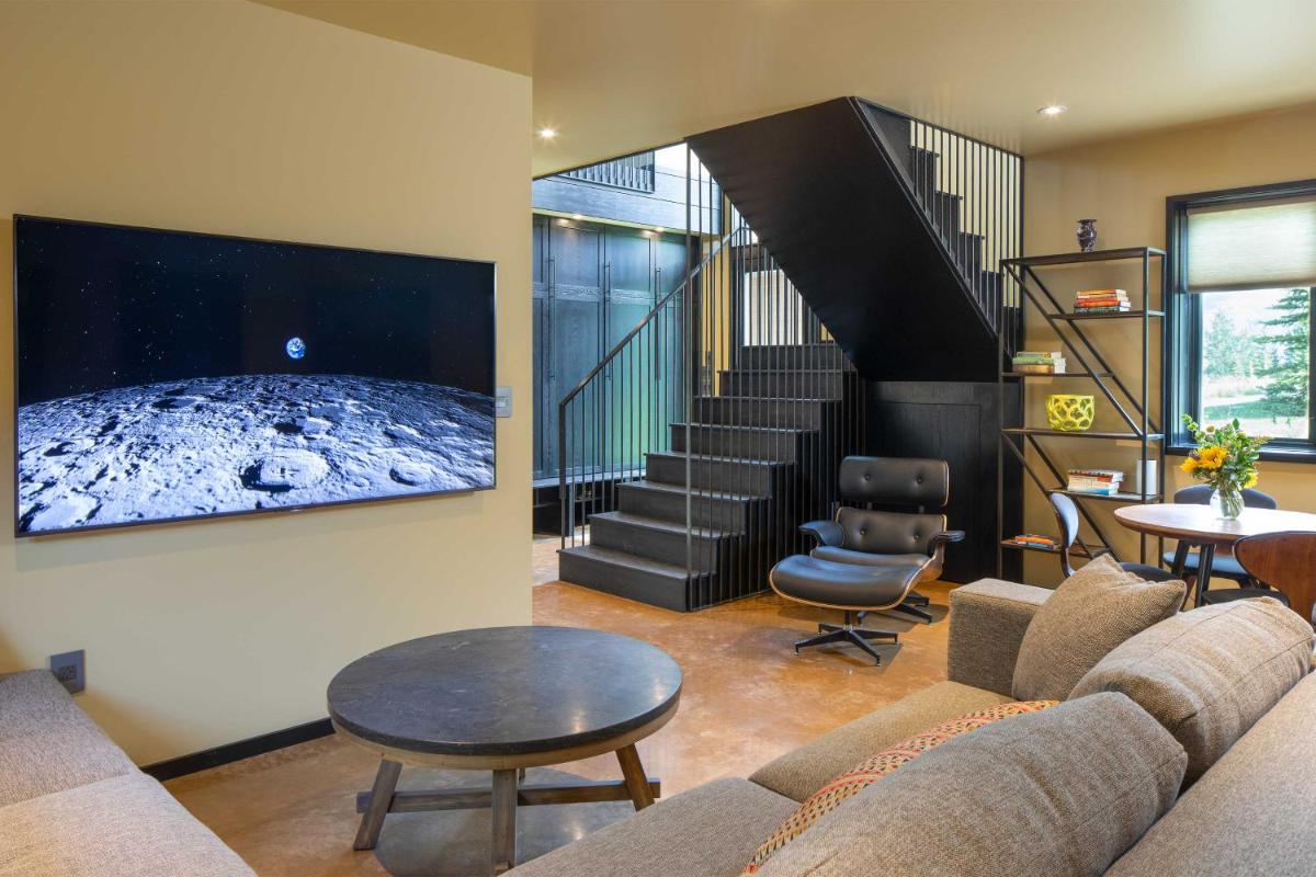 Custom Mt Crested Butte Home Walk to the Lifts! - Housity