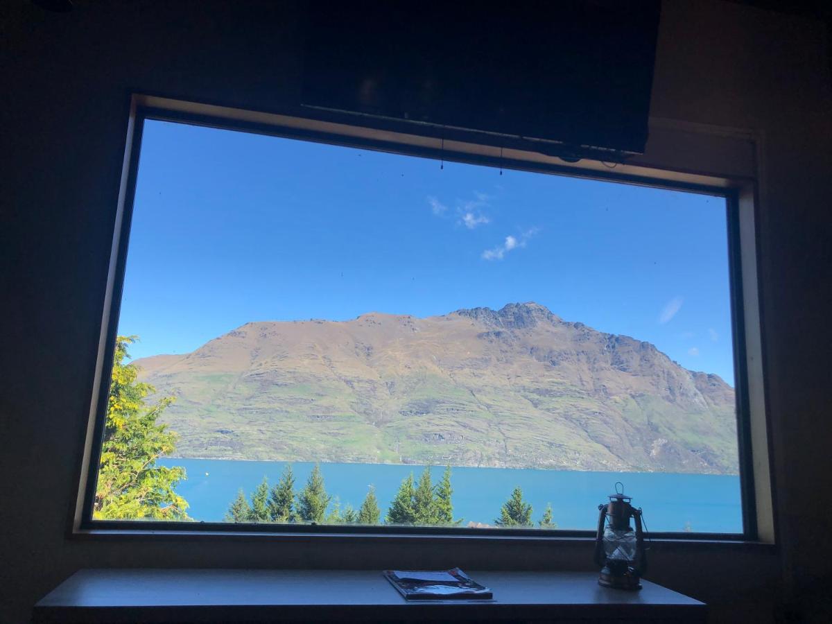 Crows Nest - Queenstown Holiday Home - Housity
