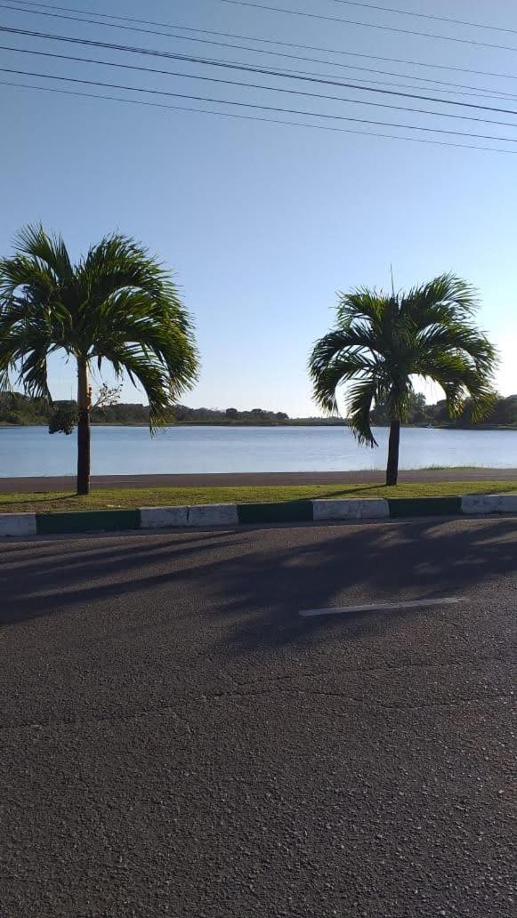 Reserva Guarajuba Praia selo azul, casa p 6 pessoas, Ronda 24 hs, Ar, 2 garagens , Tv , Wi Fi ,Clube - Housity