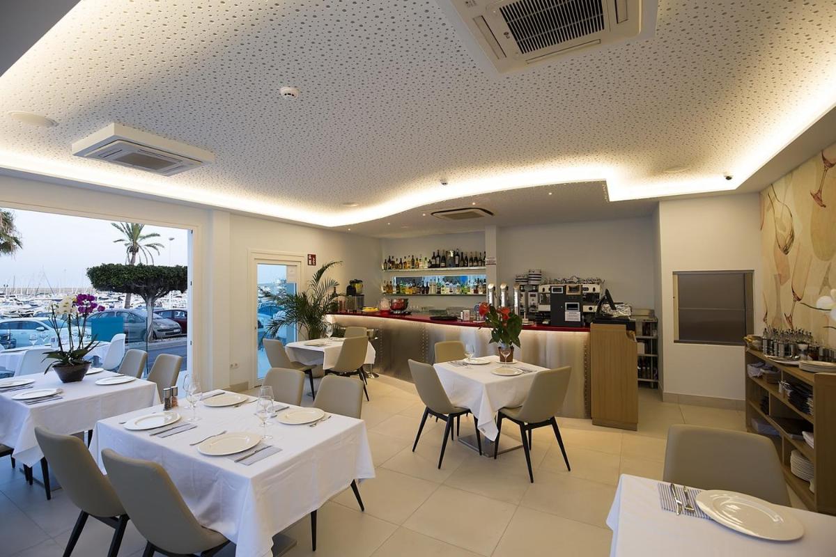 Ocean Lounge - Housity