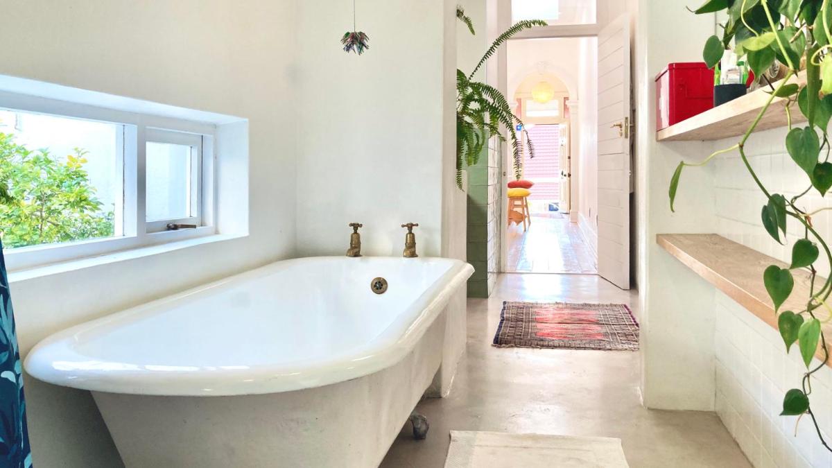 Suitetrails - Perfectly positioned cottage near beach and promenade