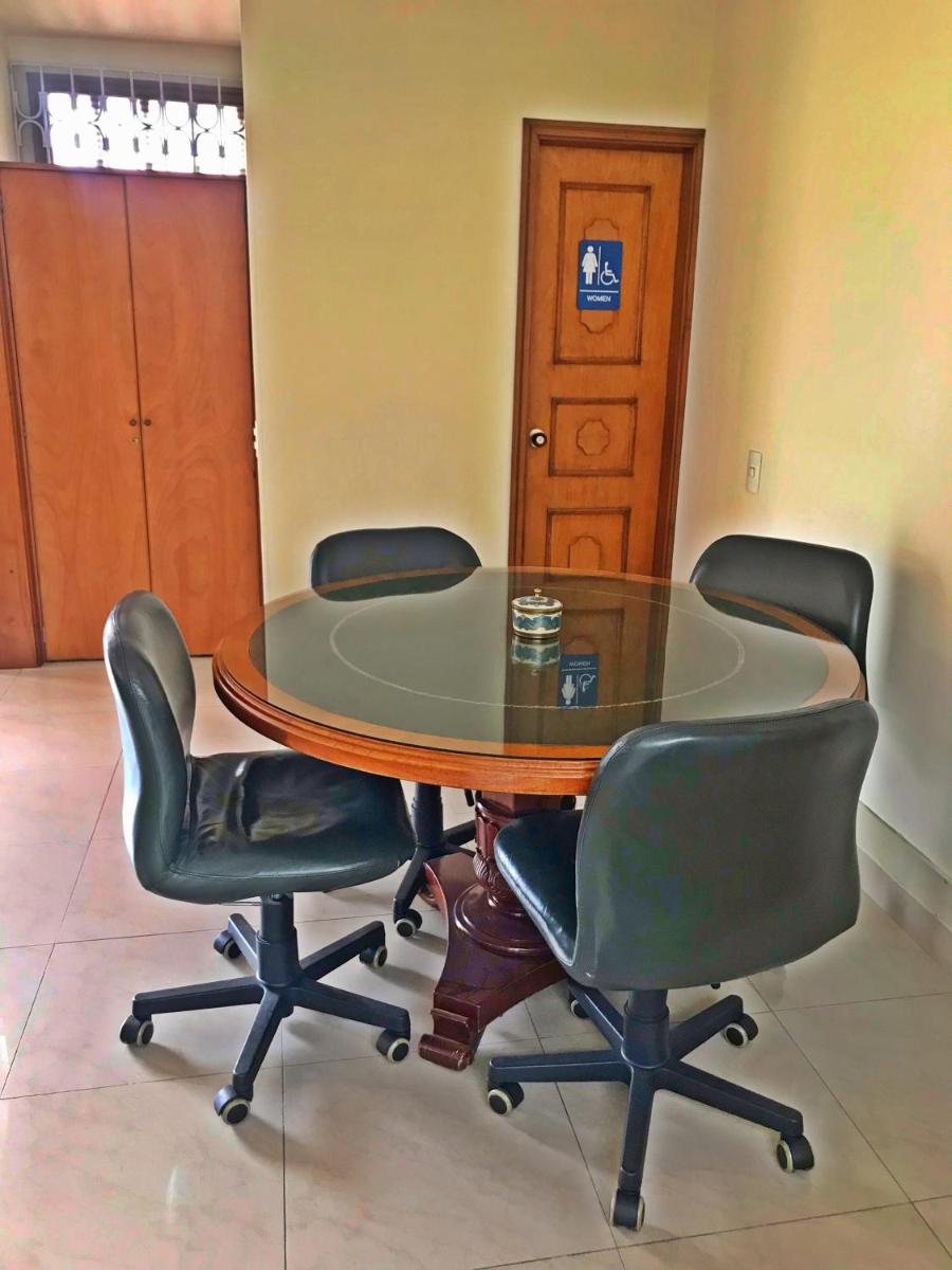 Oficina Privada Santa Barbara Unicentro Usaquen - Housity