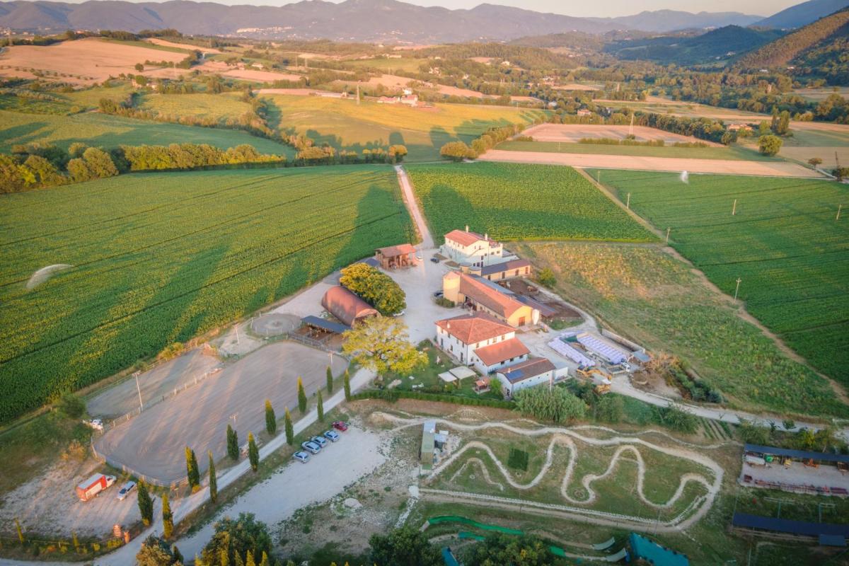 Fattoria Didattica La Collina Incantata - Housity