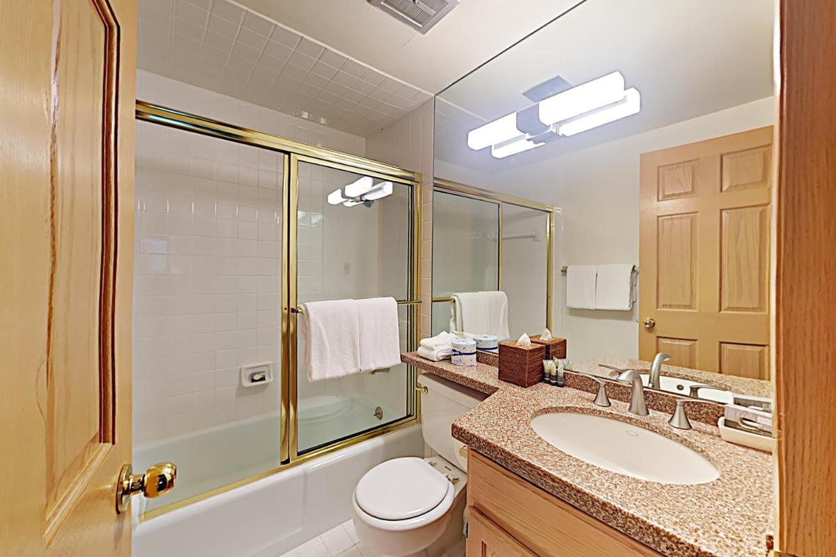 Timberline Condominiums 2 Bedroom Deluxe Unit A2E - Housity