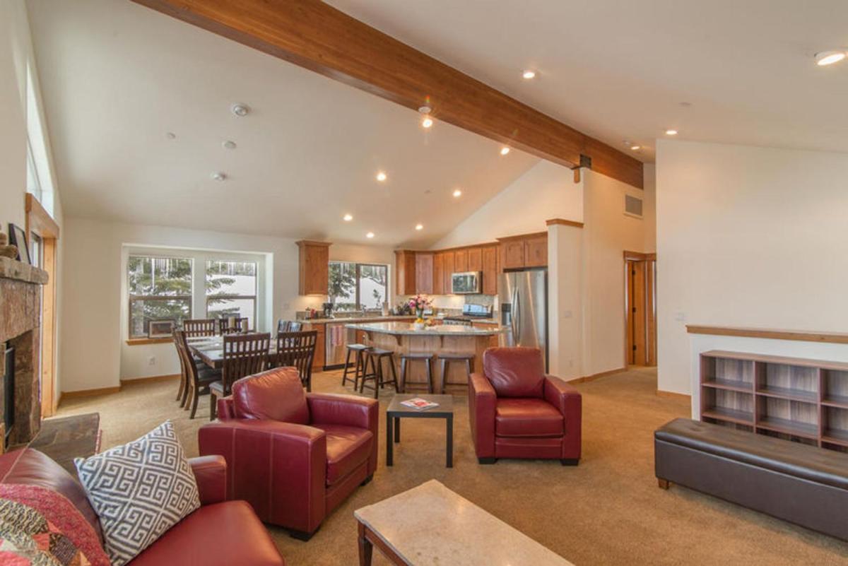 Fickes by Tahoe Truckee Vacation Properties - Housity