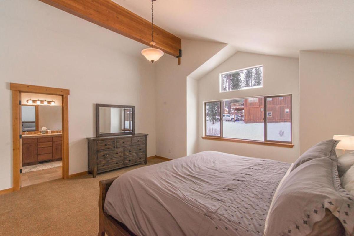 Fickes by Tahoe Truckee Vacation Properties - Housity