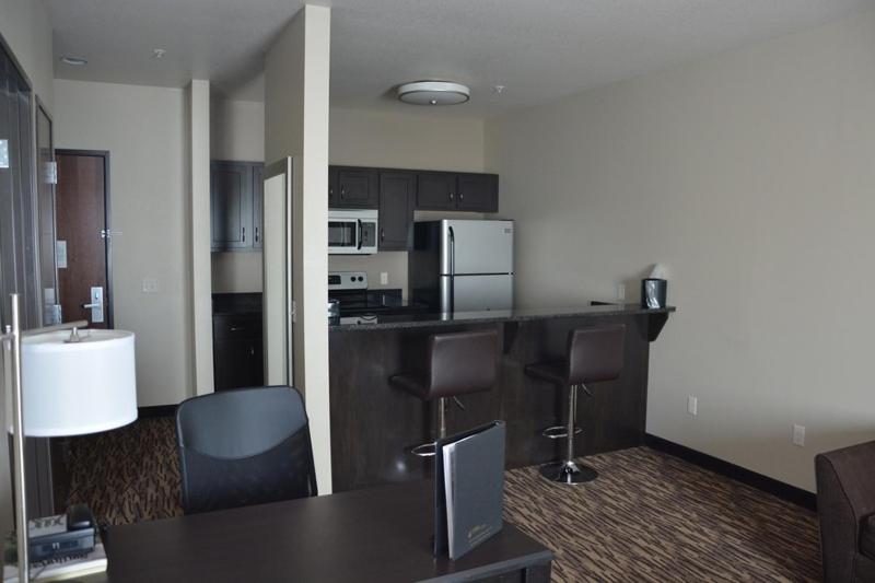 Roosevelt Inn & Suites - Housity