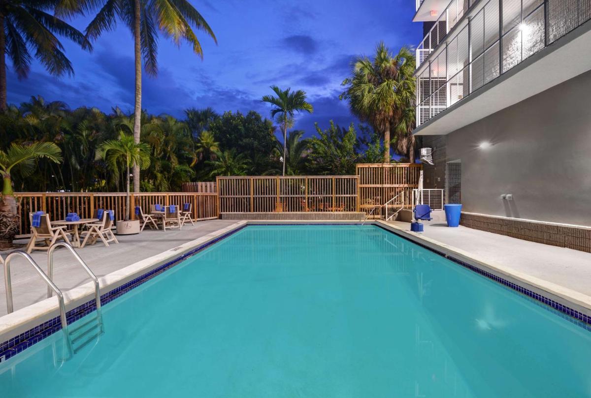 Motel 6-Cutler Bay, FL - Housity