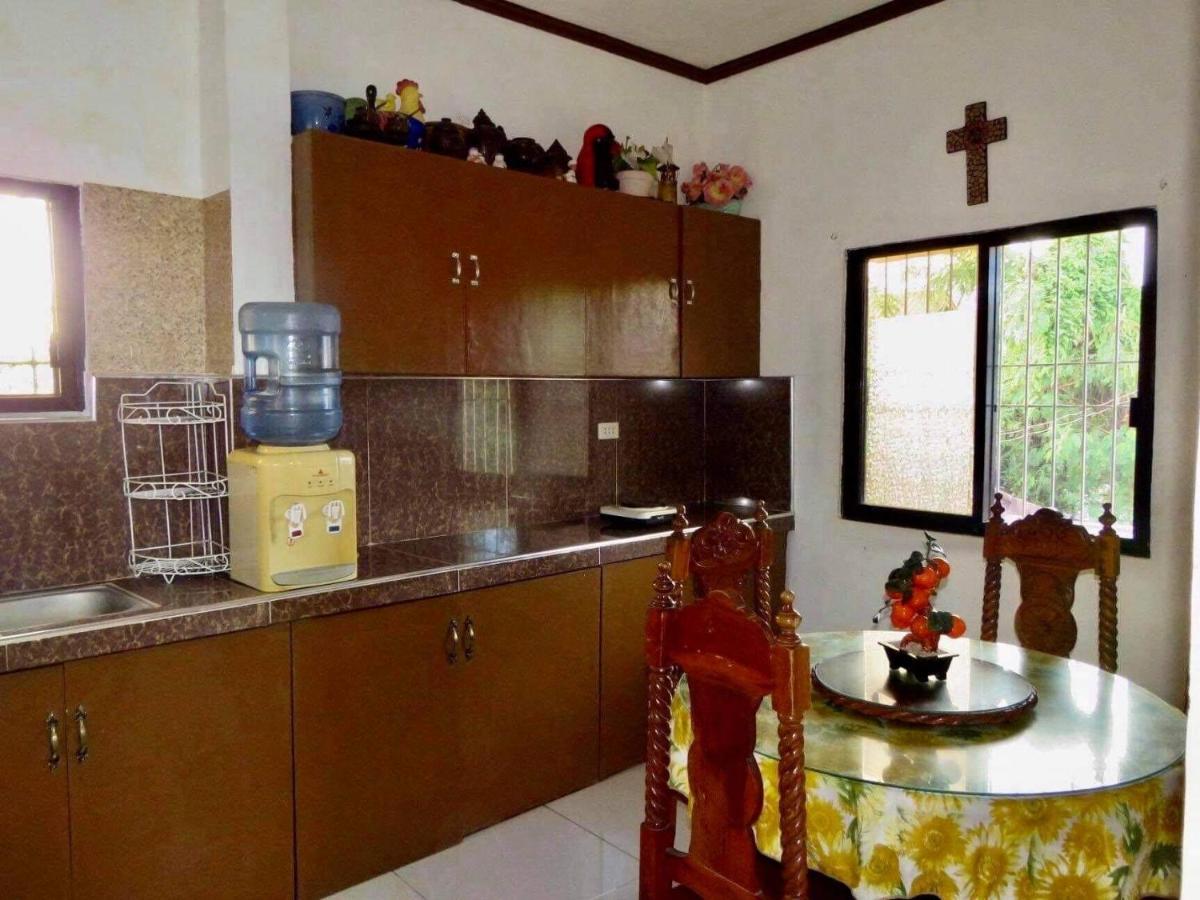 Perlies Inn Balcony House - Housity
