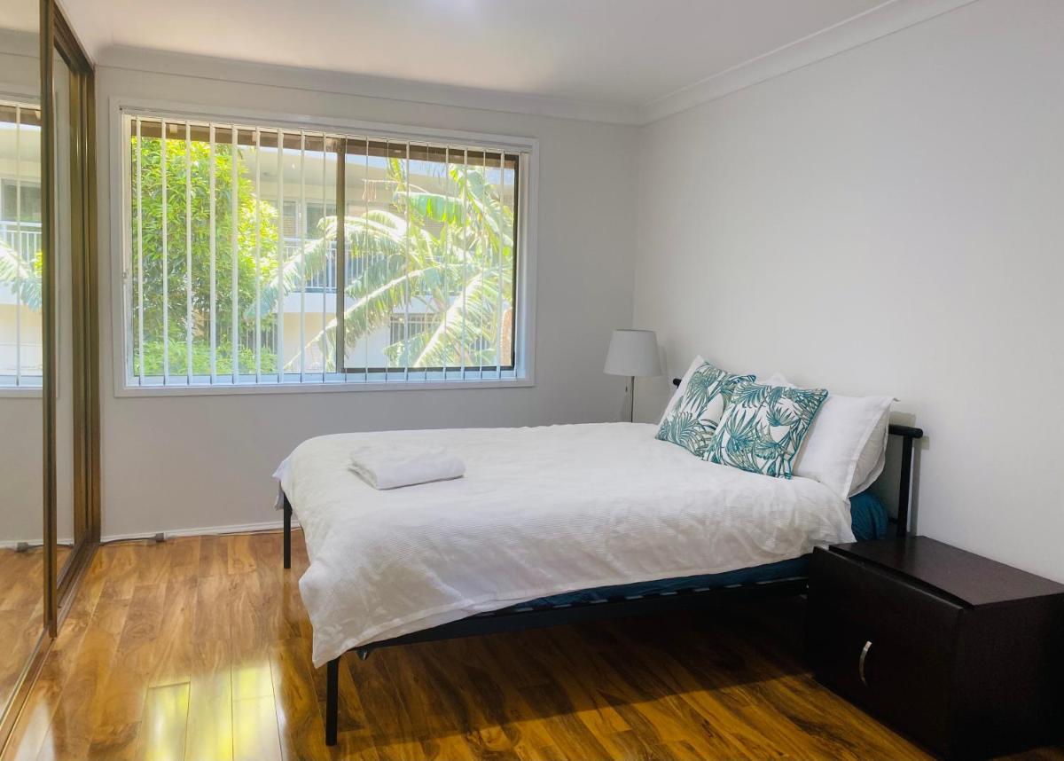 Quiet family Townhouse in Wollongong CBD - Housity