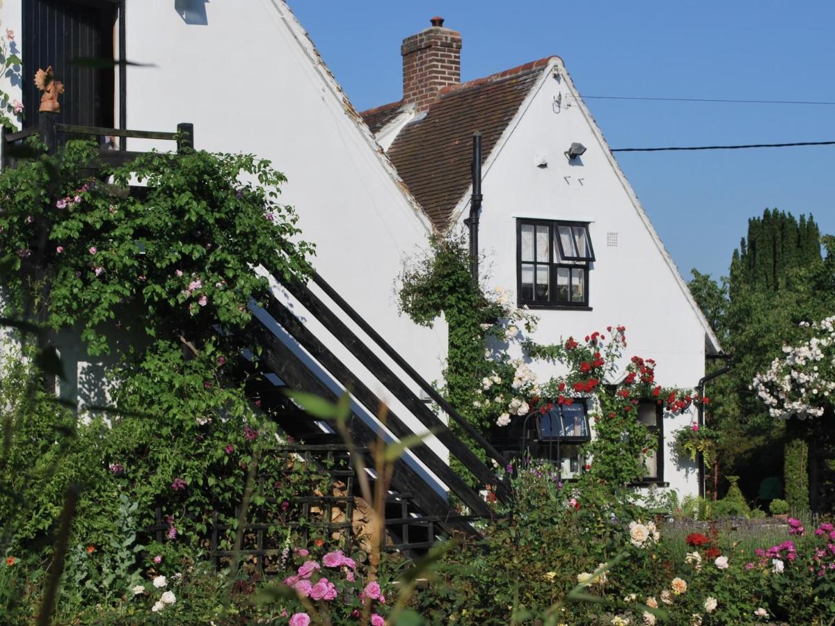 Chequer Cottage - Housity