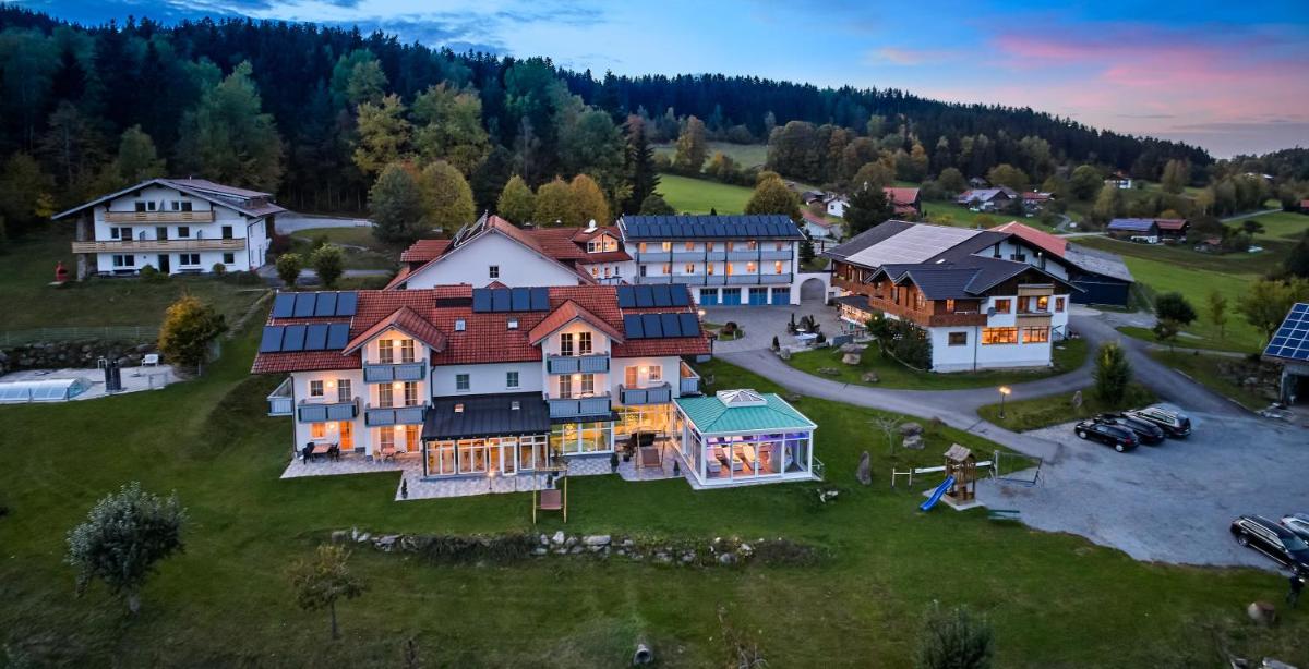 Richterhof Wellness Apartments Bayerischer Wald - Housity