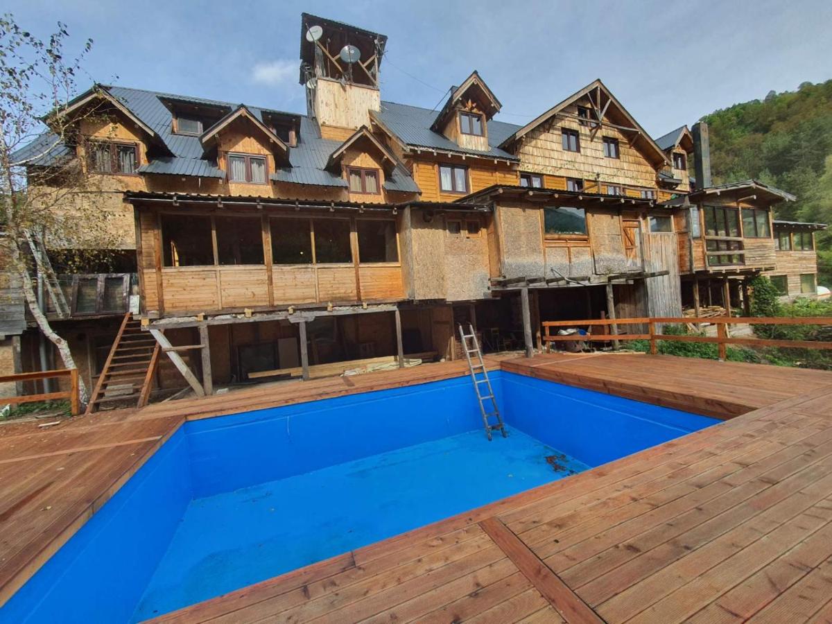 Athos mountain - Housity