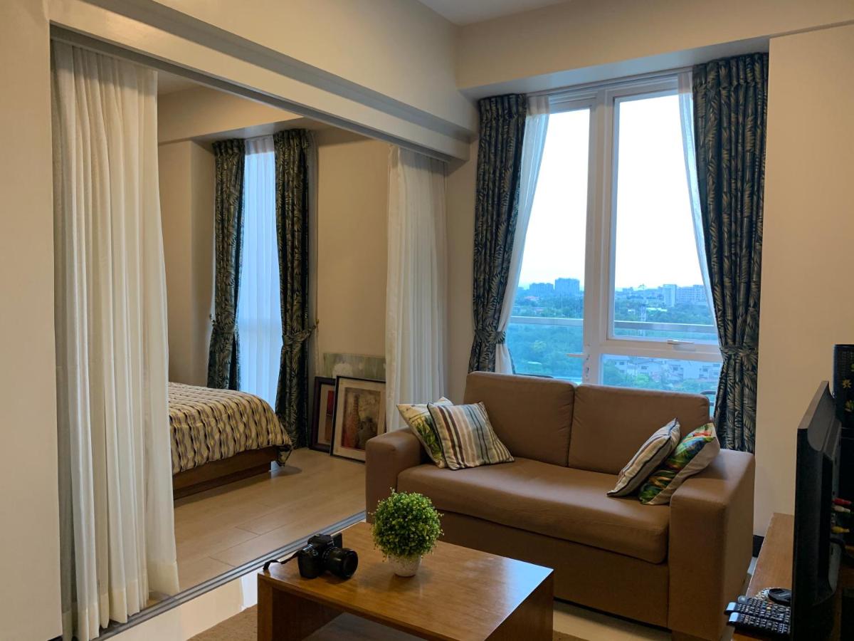 Mactan Newtown Deluxe Island Breeze - Housity