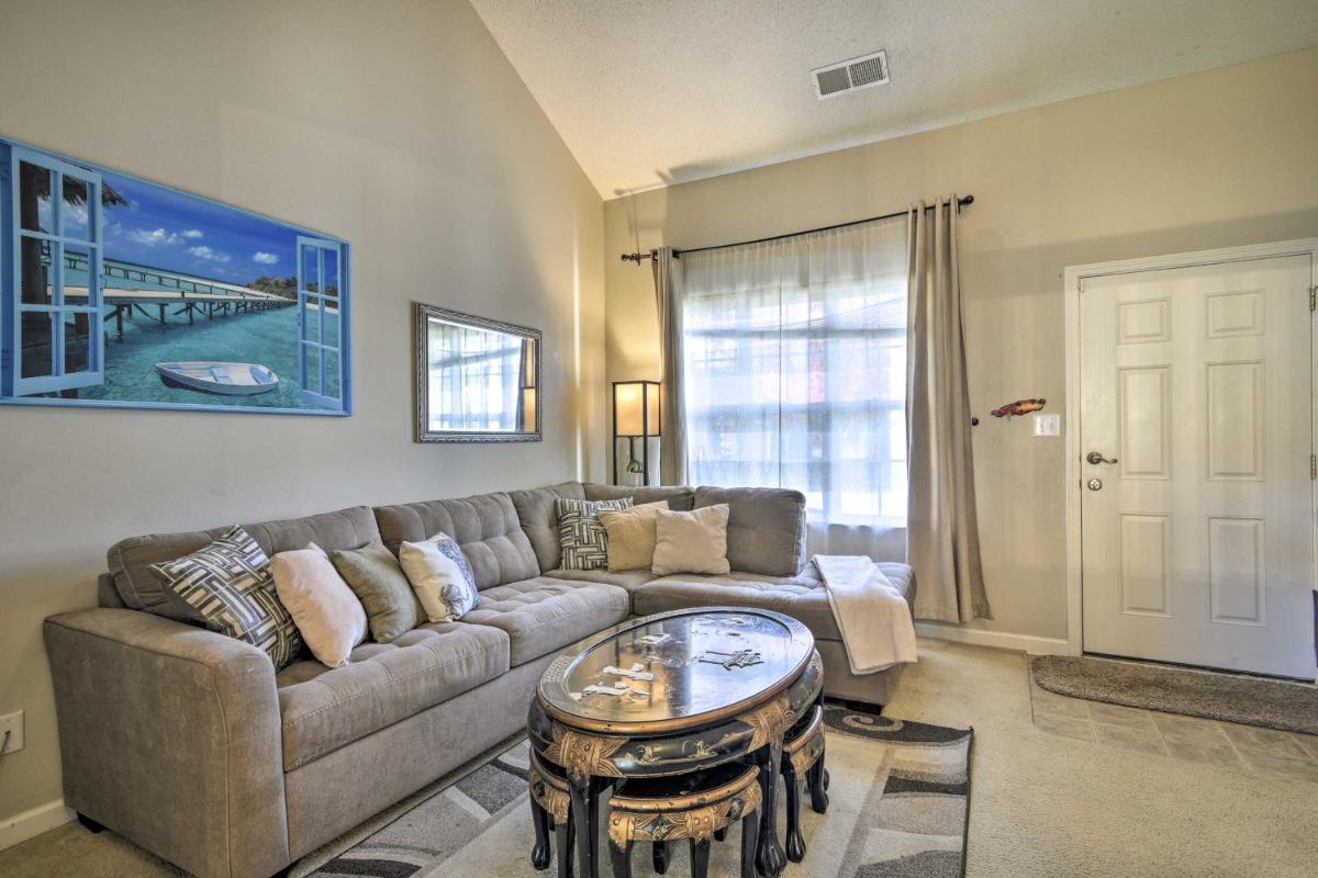 Modern Greensboro Getaway with Patio about 7 Mi to Dwtn! - Housity