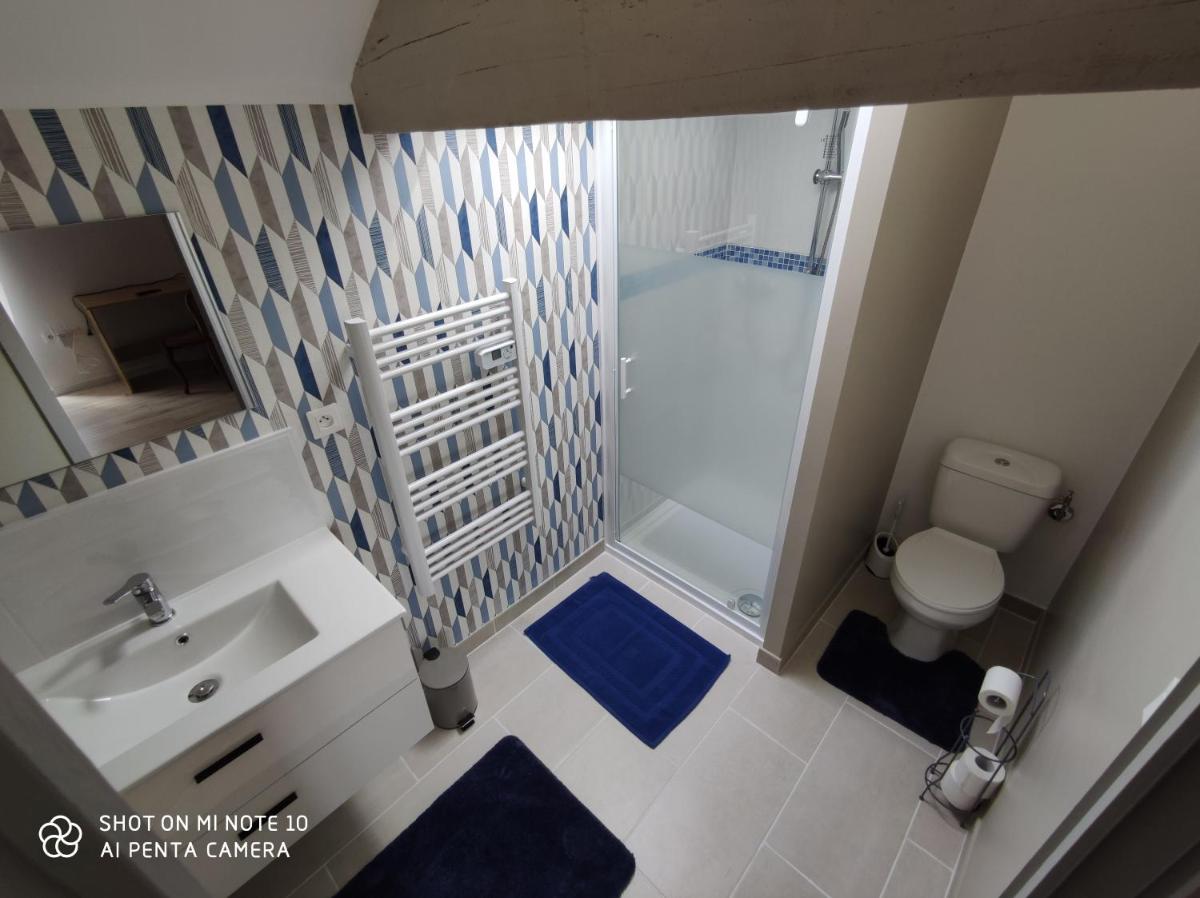 GITE DE MONTRANCON - Housity