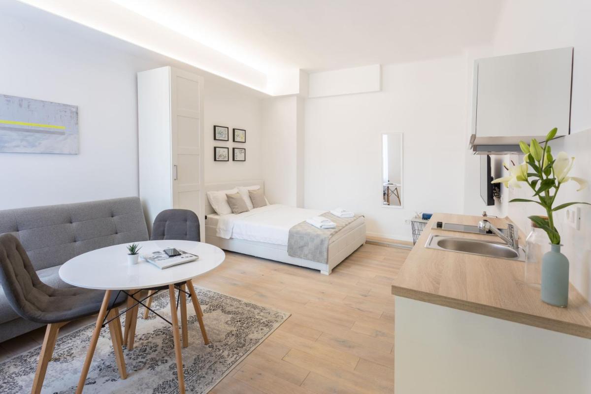 Flower Square Apartments - Housity