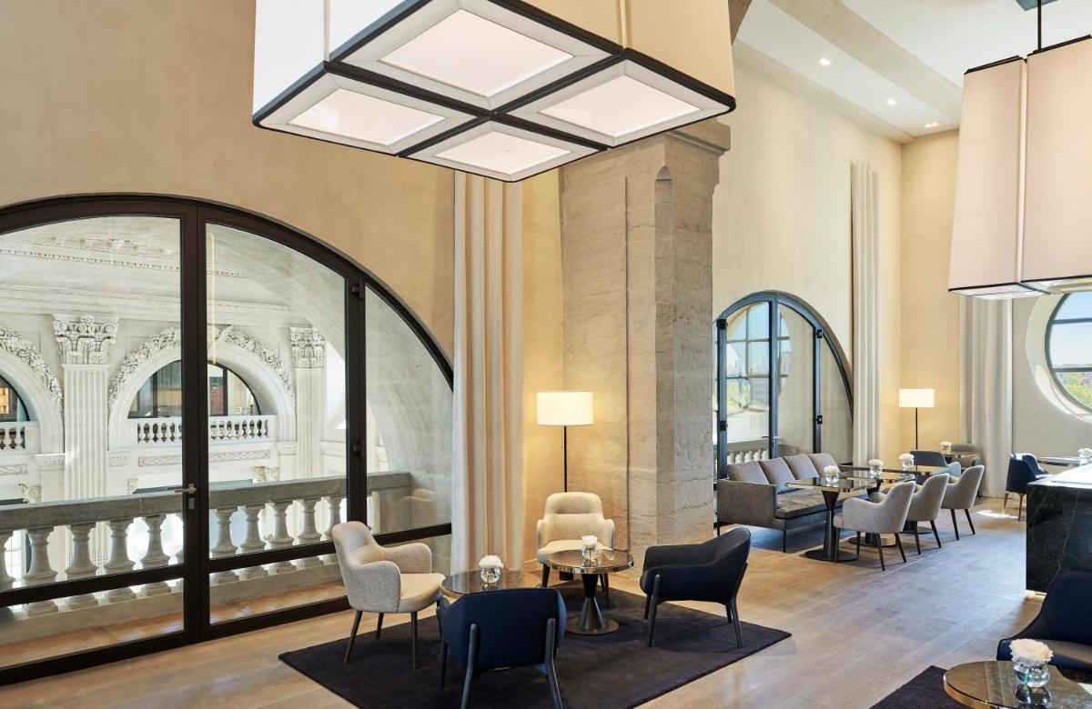 Coin salon dans l'établissement InterContinental Lyon - Hotel Dieu by IHG