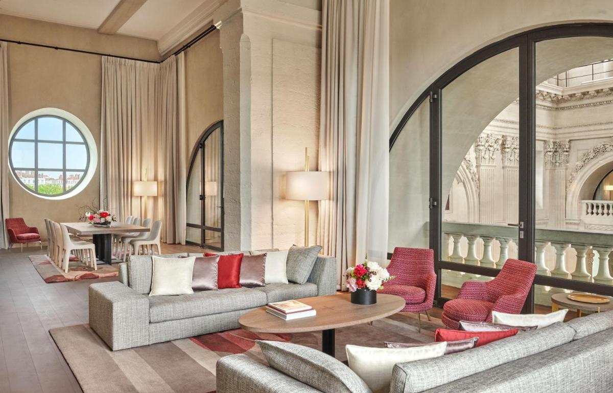 Coin salon dans l'établissement InterContinental Lyon - Hotel Dieu by IHG