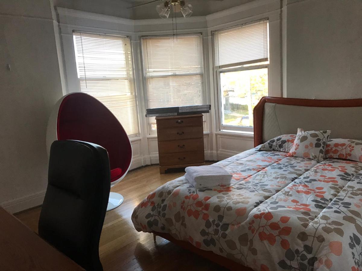 5 Star Victorian Mansion-Downtown No Locals - Housity
