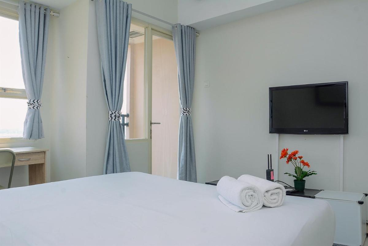 Elegant Studio Apartment Margonda Residence 5 By Travelio - Housity