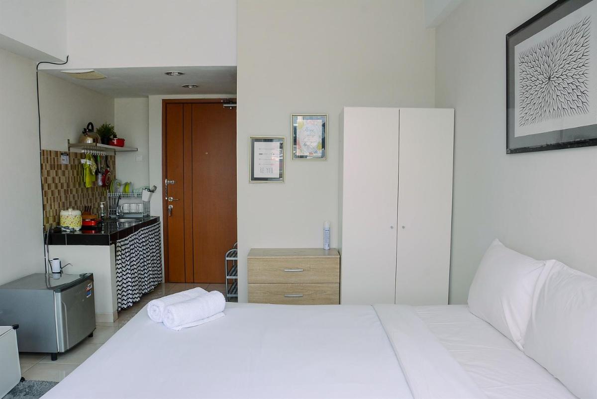 Elegant Studio Apartment Margonda Residence 5 By Travelio - Housity