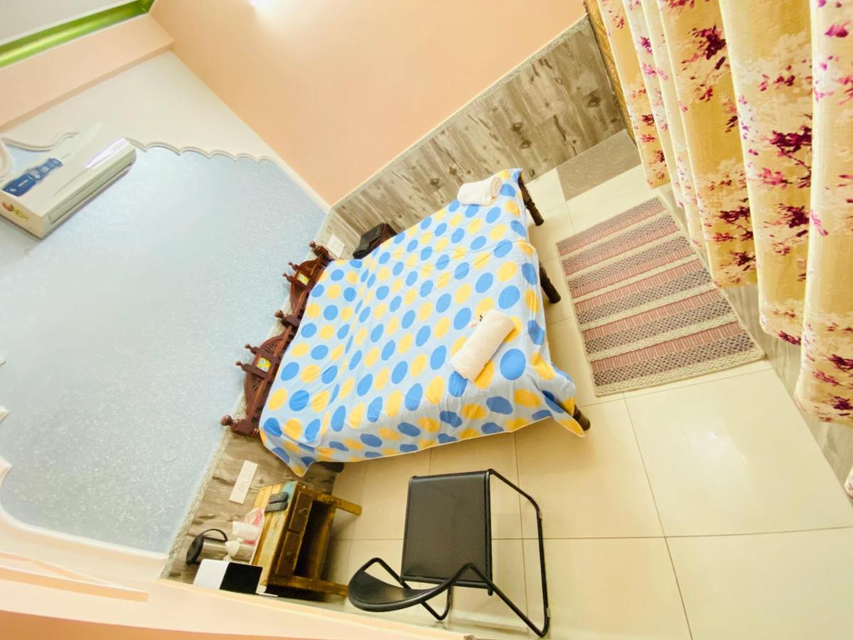 MOONLIGHT HOMESTAY & HOSTEL - Housity