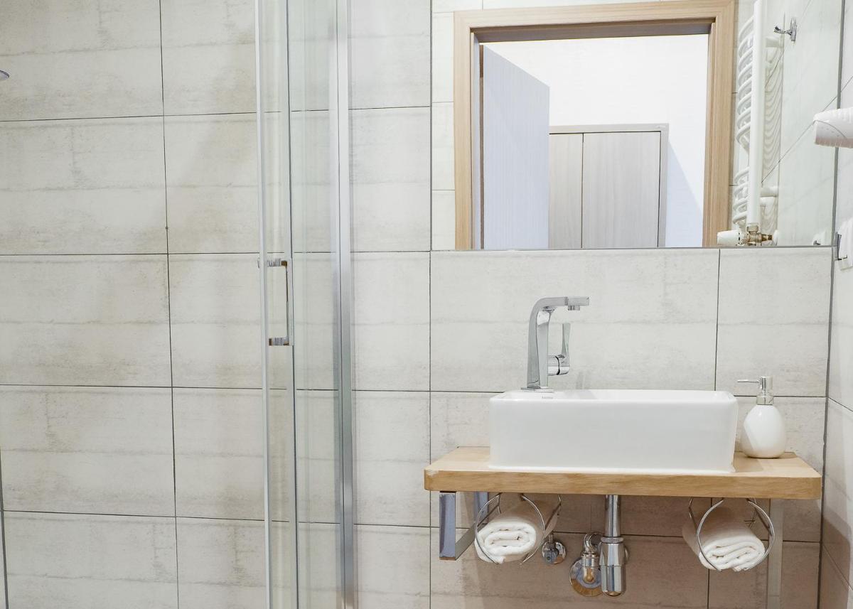Hotel Chrobrego9 - Housity