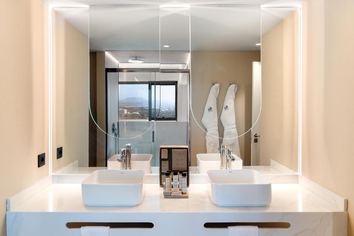 Un baño de Arrecife Gran Hotel & Spa