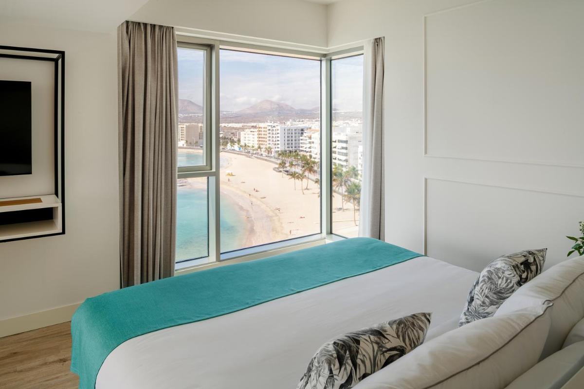 Cama o camas de una habitación en Arrecife Gran Hotel & Spa