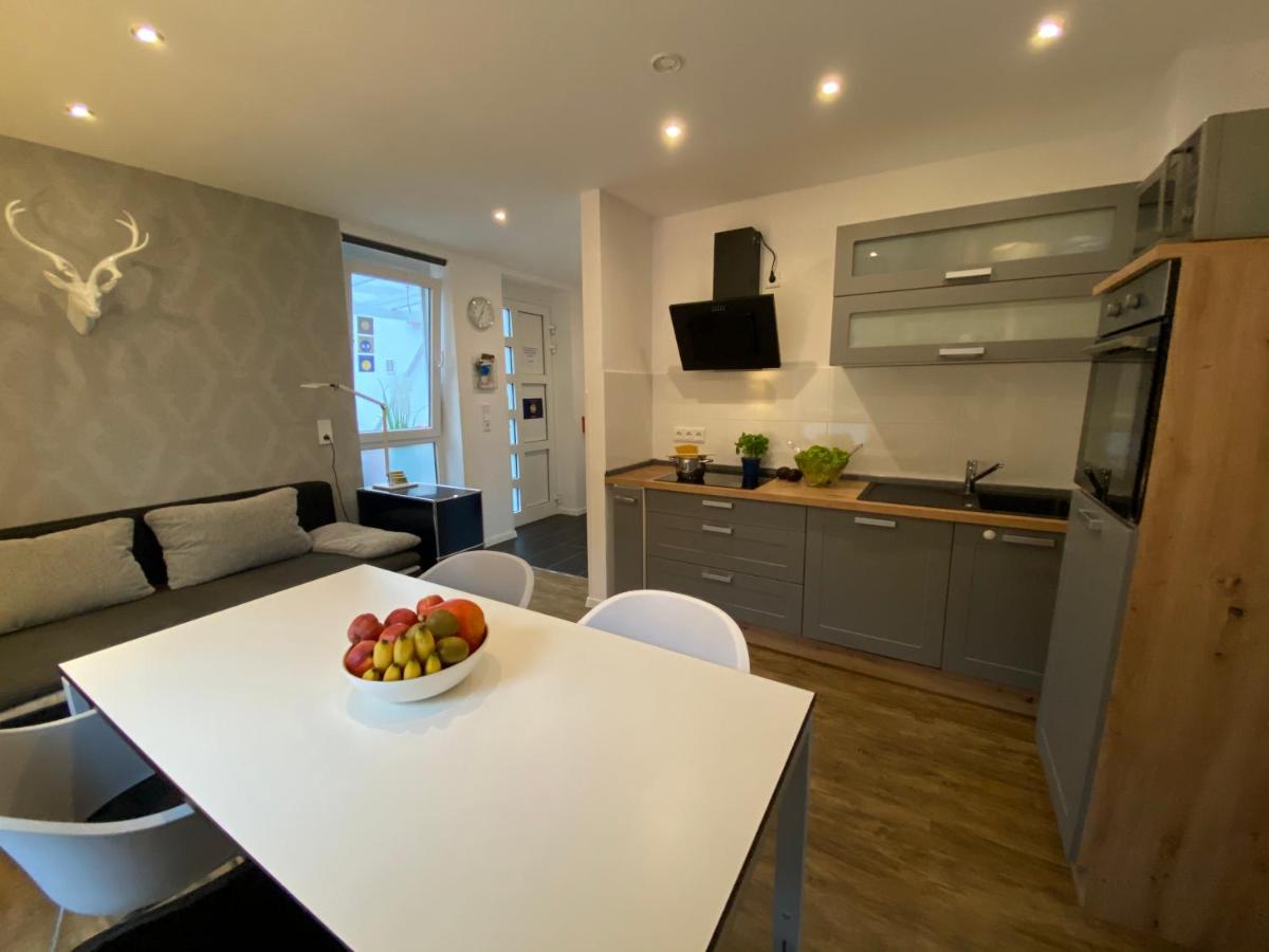 Apartment End - Housity