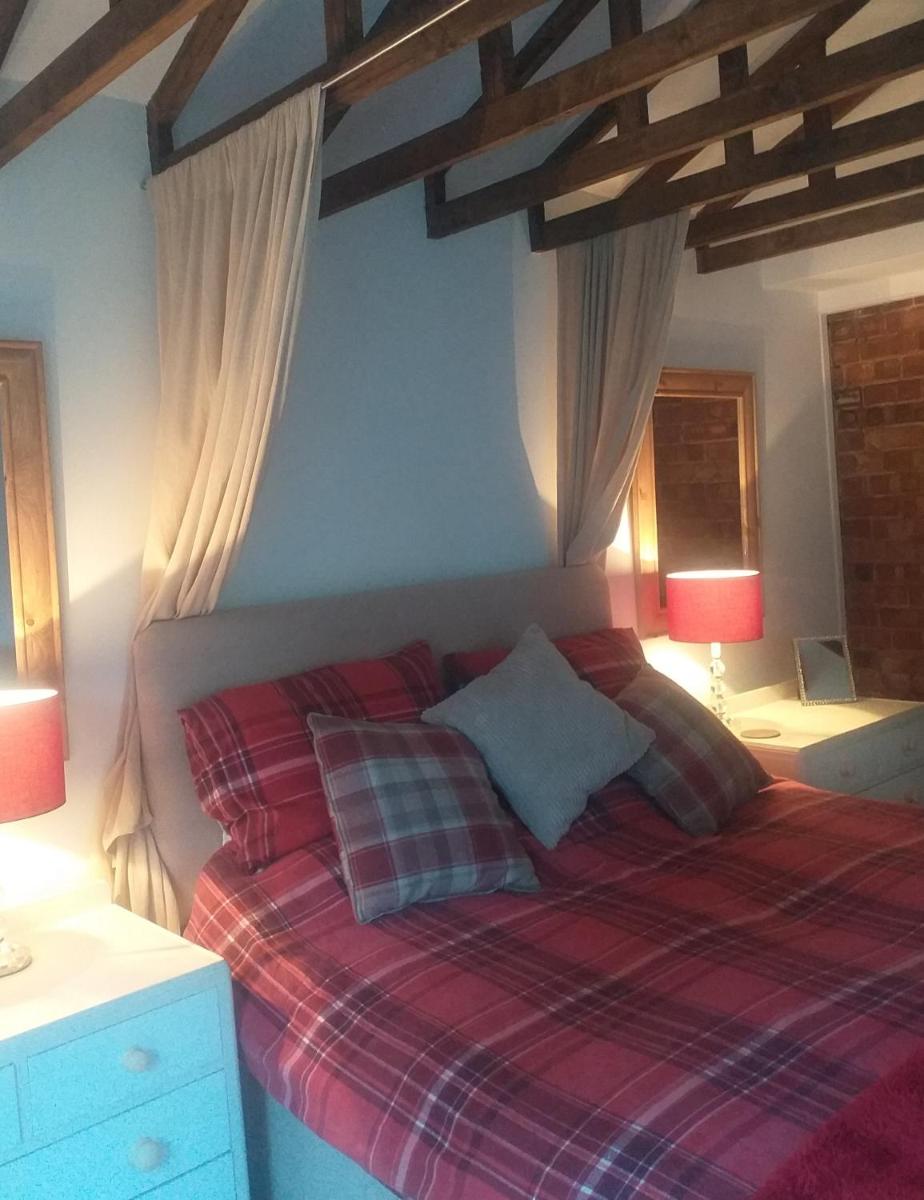 The LITTLE HOUSE in HULL - Housity