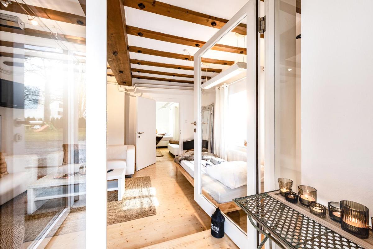 Family Wellhouse Green Garden Salzburg, up to 16 pax, BBQ, sunbeds, bikes - Housity