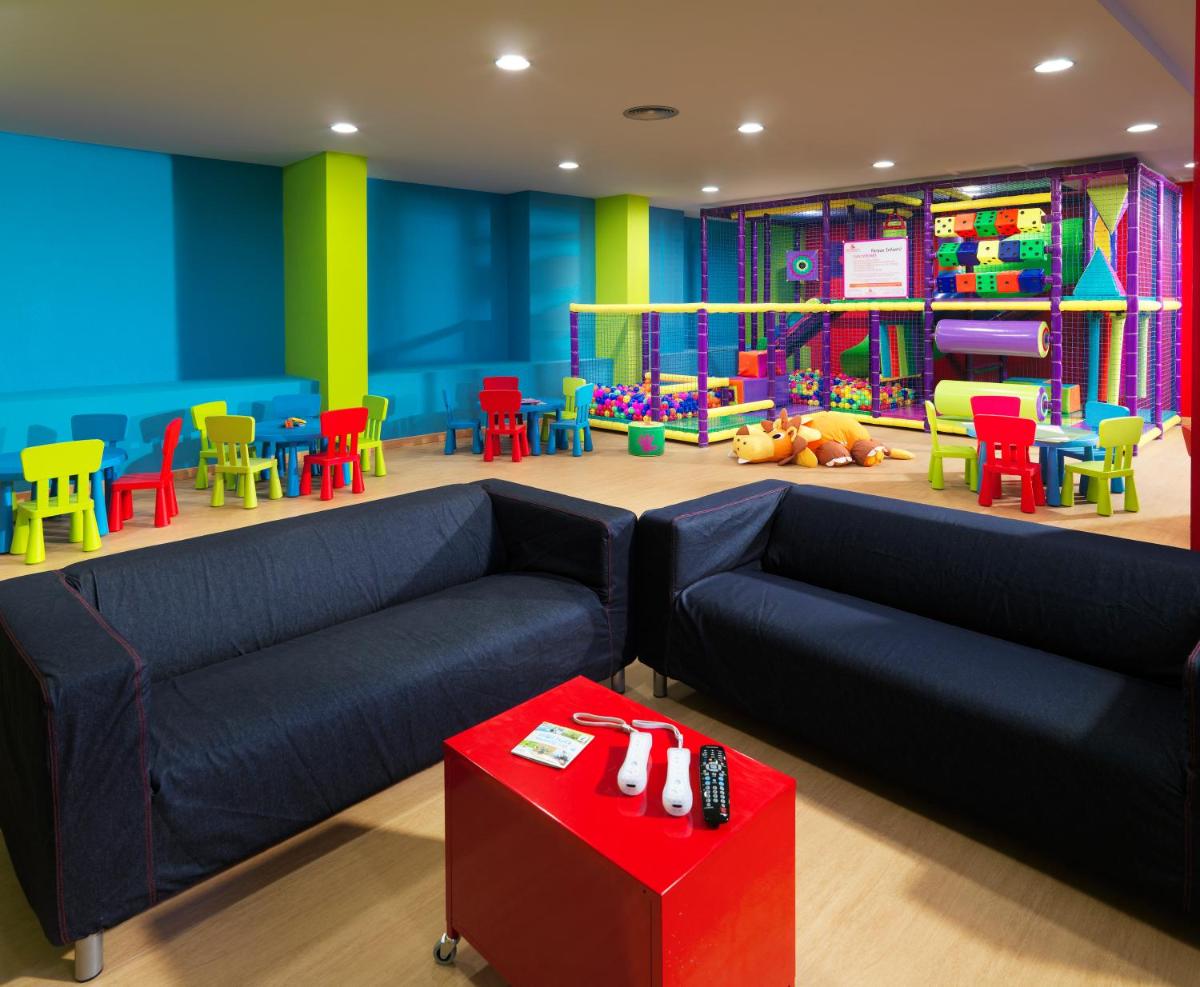 Club infantil en Iberostar Waves Playa Gaviotas All Inclusive